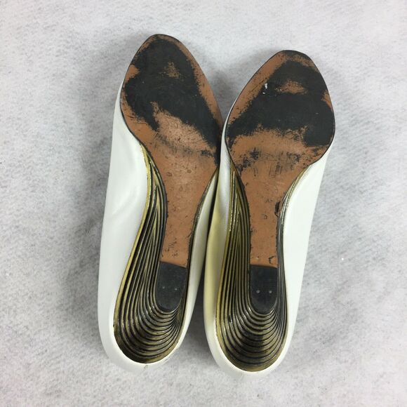 Vintage Magdesians for Jacobsons Low Wedge Heels 9.5 M White Leather Gold Plate - Picture 4 of 11